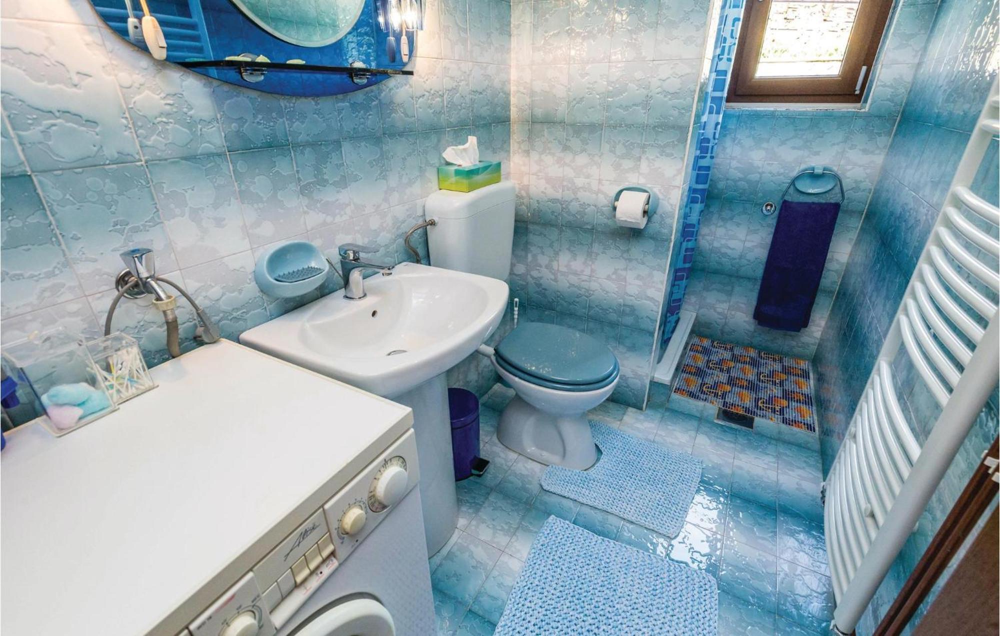 2 Bedroom Lovely Apartment In Lovran Luaran gambar